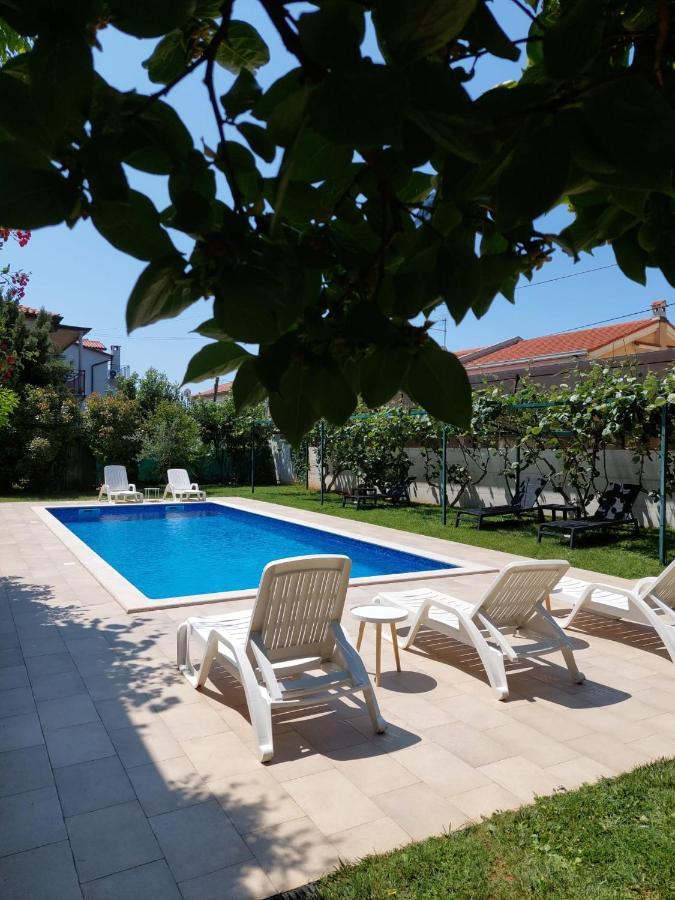 אומאג Villa Toni מראה חיצוני תמונה